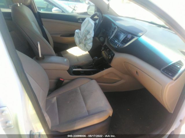 Photo 4 VIN: KM8J33A40HU263586 - HYUNDAI TUCSON 