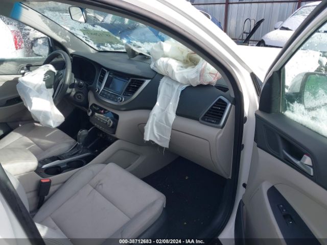 Photo 4 VIN: KM8J33A40HU263782 - HYUNDAI TUCSON 