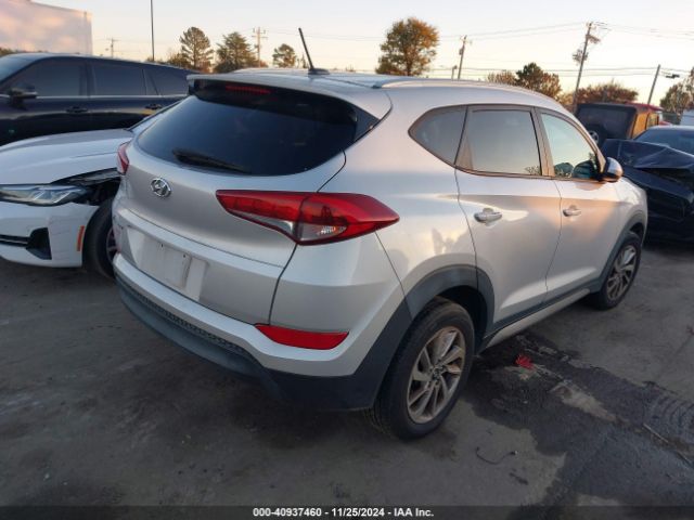 Photo 3 VIN: KM8J33A40HU279884 - HYUNDAI TUCSON 