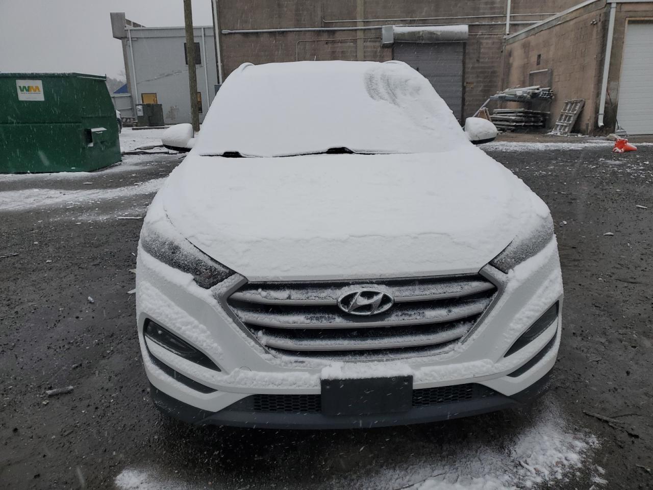 Photo 4 VIN: KM8J33A40HU413633 - HYUNDAI TUCSON 