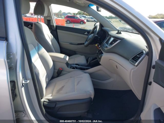 Photo 4 VIN: KM8J33A40JU608959 - HYUNDAI TUCSON 