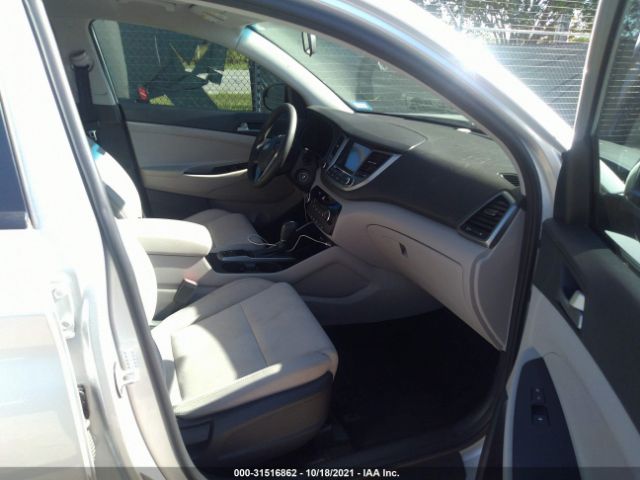 Photo 4 VIN: KM8J33A40JU641895 - HYUNDAI TUCSON 