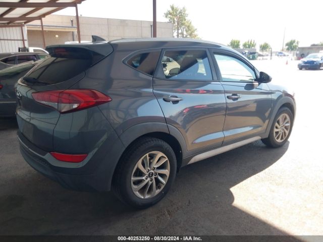 Photo 3 VIN: KM8J33A40JU647602 - HYUNDAI TUCSON 