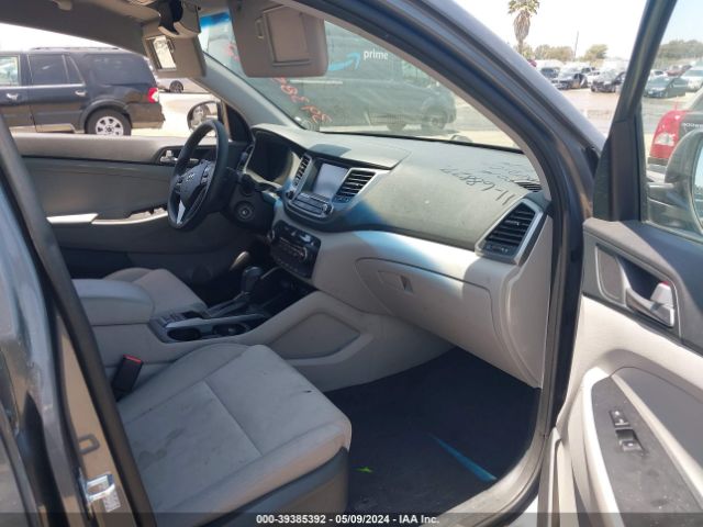 Photo 4 VIN: KM8J33A40JU678428 - HYUNDAI TUCSON 