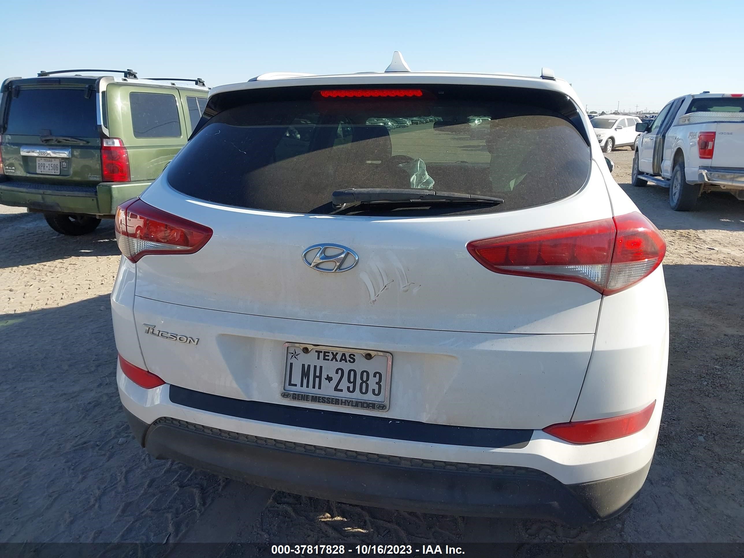 Photo 16 VIN: KM8J33A40JU739163 - HYUNDAI TUCSON 