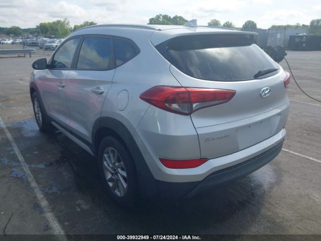 Photo 2 VIN: KM8J33A40JU806067 - HYUNDAI TUCSON 