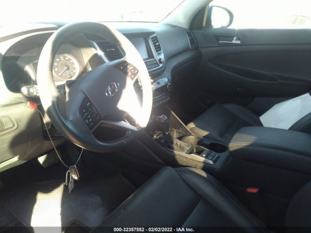 Photo 4 VIN: KM8J33A40JU830210 - HYUNDAI TUCSON 