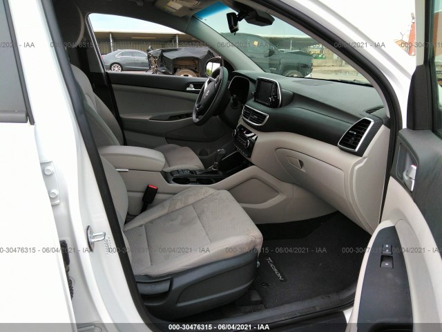 Photo 4 VIN: KM8J33A40KU868800 - HYUNDAI TUCSON 