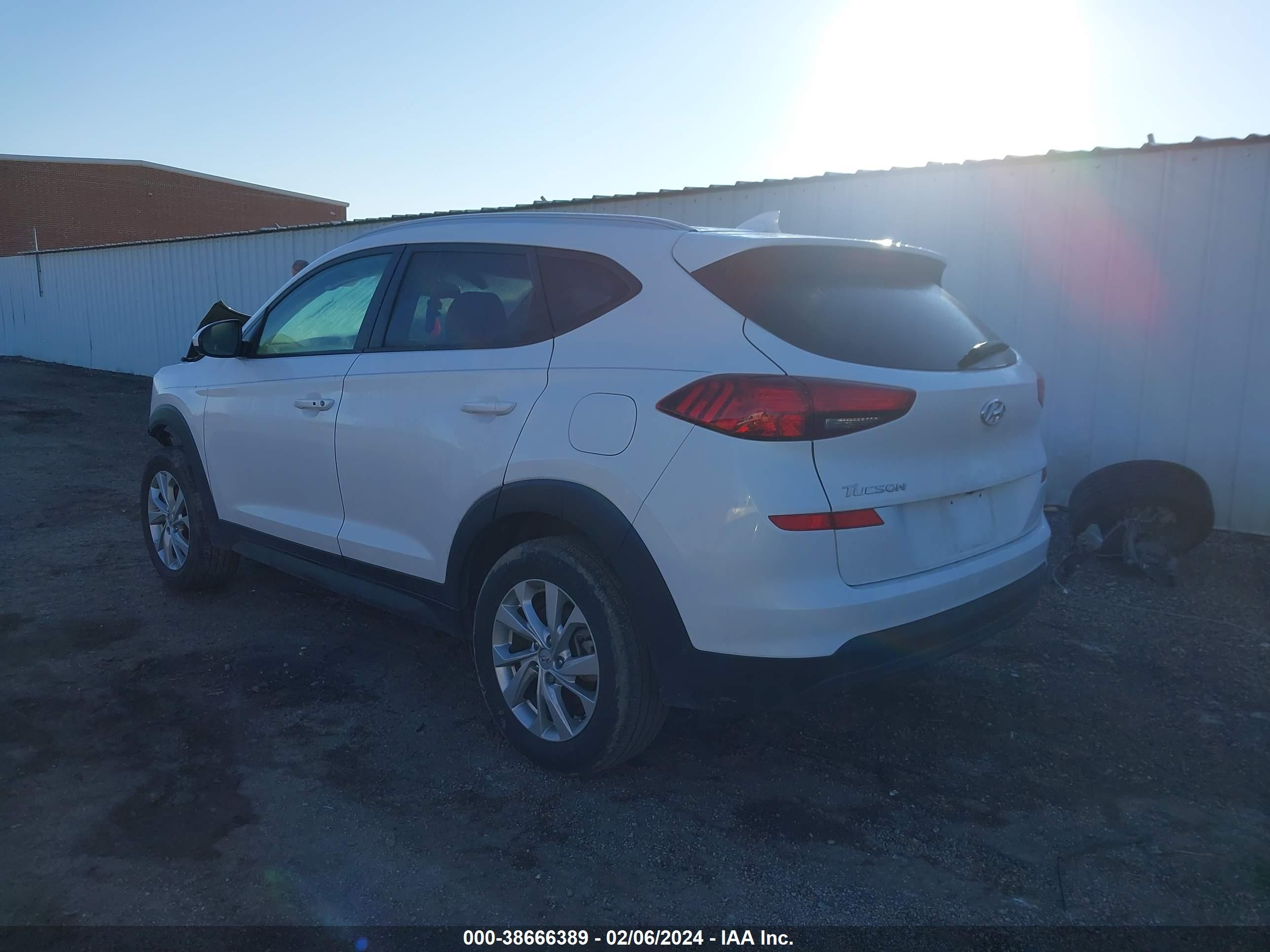 Photo 2 VIN: KM8J33A40MU366680 - HYUNDAI TUCSON 