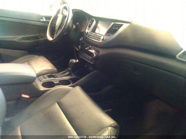 Photo 4 VIN: KM8J33A41HU456734 - HYUNDAI TUCSON 