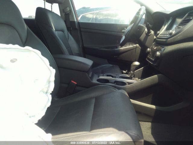 Photo 4 VIN: KM8J33A41HU472142 - HYUNDAI TUCSON 