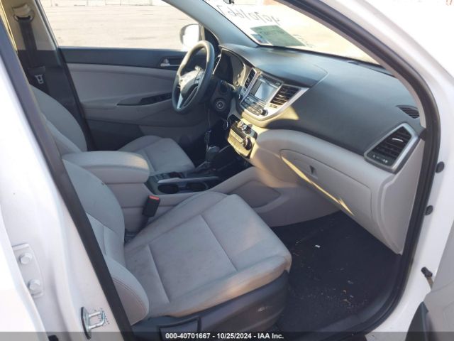 Photo 4 VIN: KM8J33A41HU484789 - HYUNDAI TUCSON 