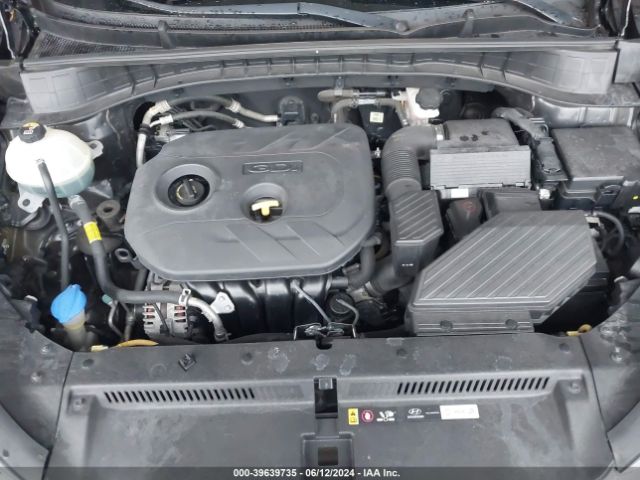 Photo 9 VIN: KM8J33A41JU631750 - HYUNDAI TUCSON 