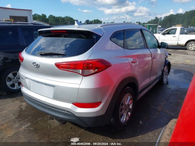 Photo 3 VIN: KM8J33A41JU664442 - HYUNDAI TUCSON 