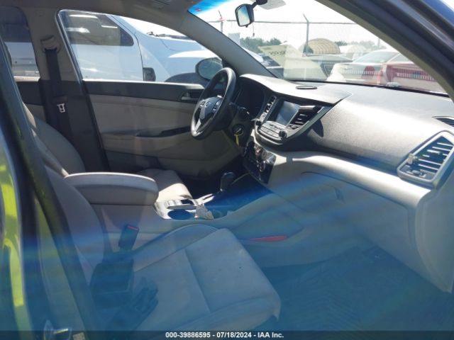 Photo 4 VIN: KM8J33A41JU692838 - HYUNDAI TUCSON 