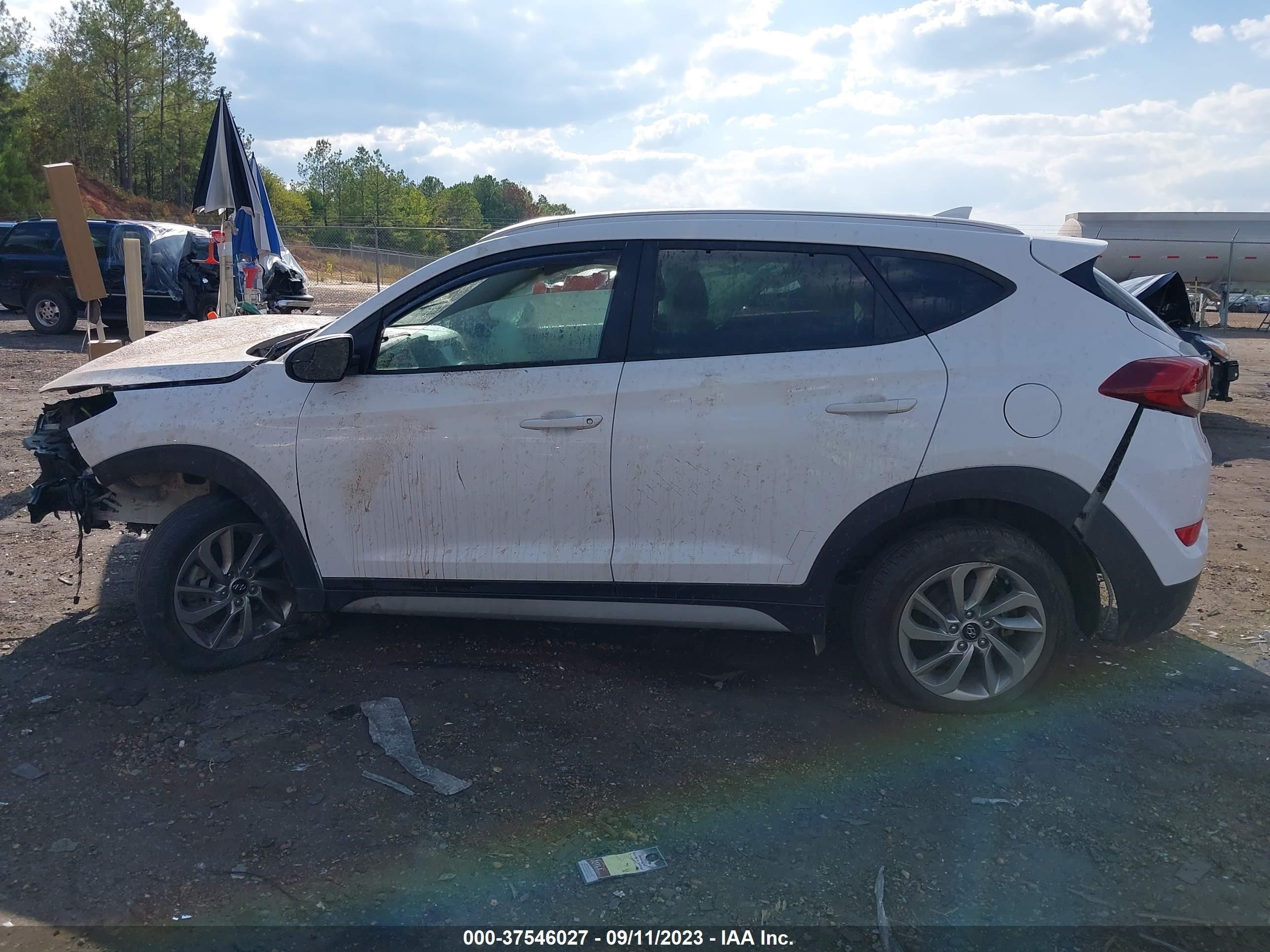 Photo 13 VIN: KM8J33A41JU804151 - HYUNDAI TUCSON 