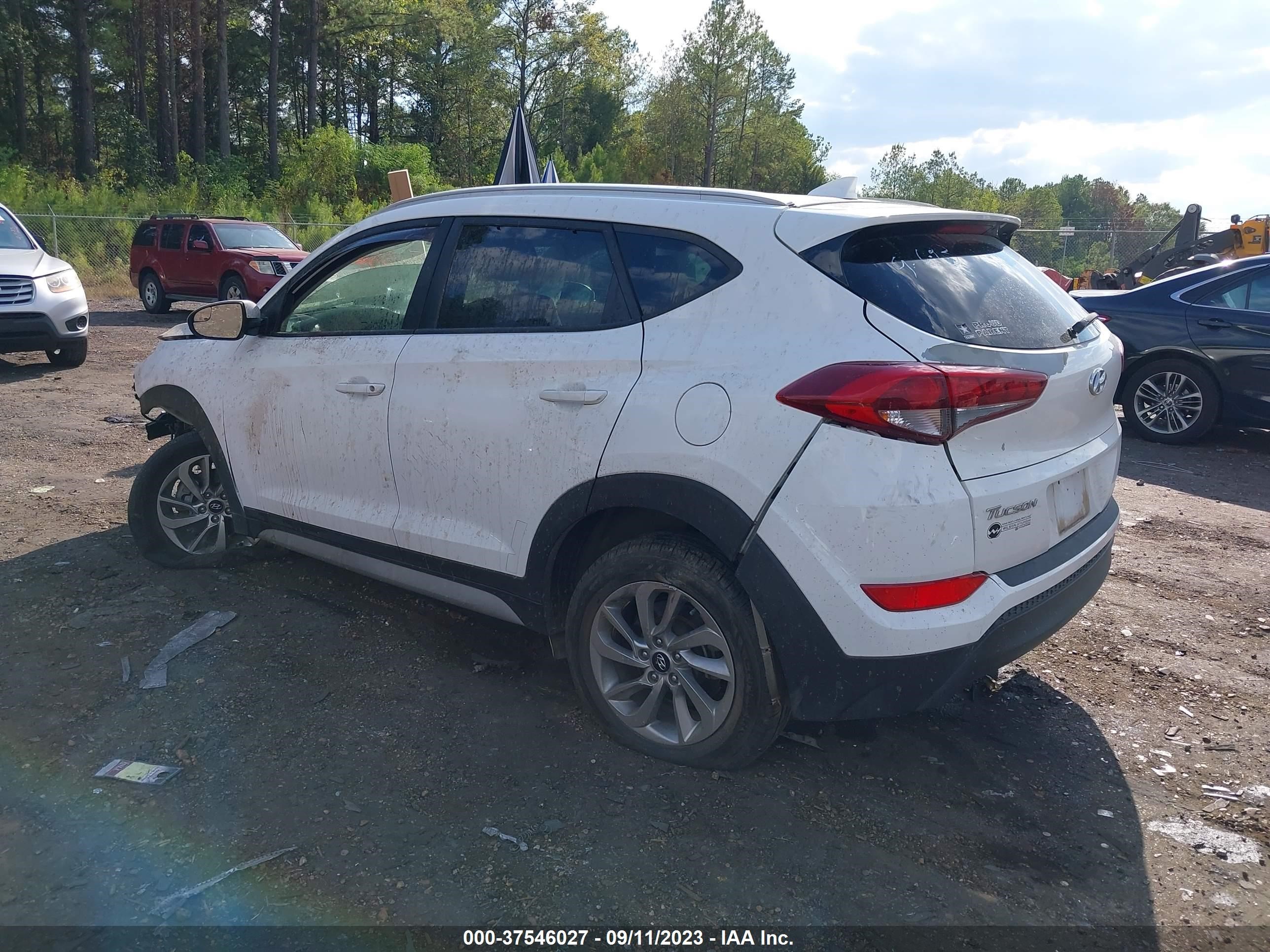 Photo 2 VIN: KM8J33A41JU804151 - HYUNDAI TUCSON 