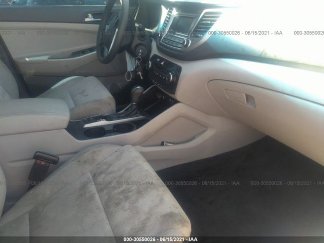 Photo 4 VIN: KM8J33A42GU058513 - HYUNDAI TUCSON 