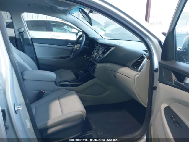 Photo 4 VIN: KM8J33A42GU089518 - HYUNDAI TUCSON 