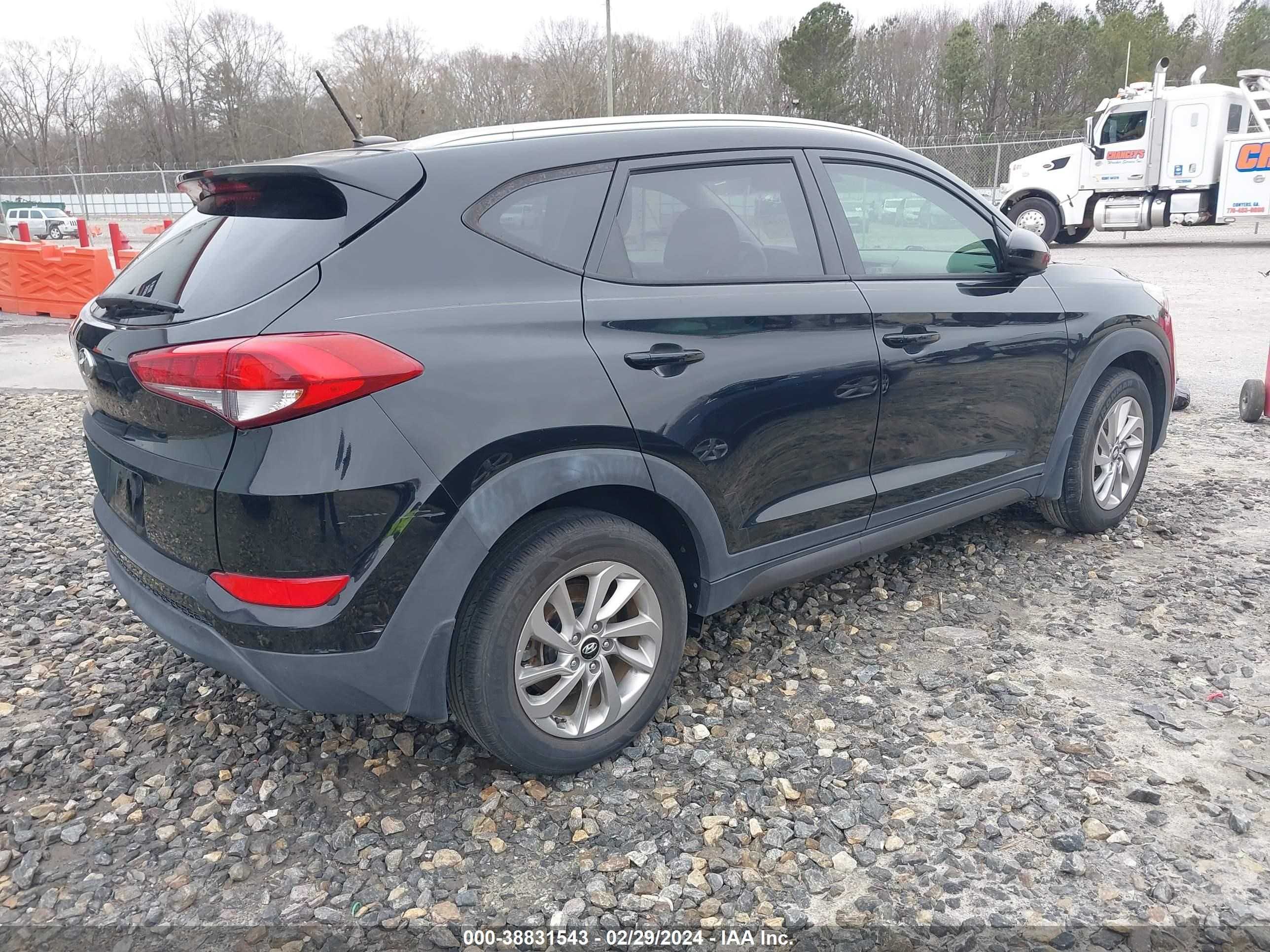 Photo 3 VIN: KM8J33A42GU090541 - HYUNDAI TUCSON 