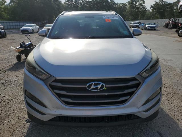 Photo 4 VIN: KM8J33A42GU114899 - HYUNDAI TUCSON LIM 