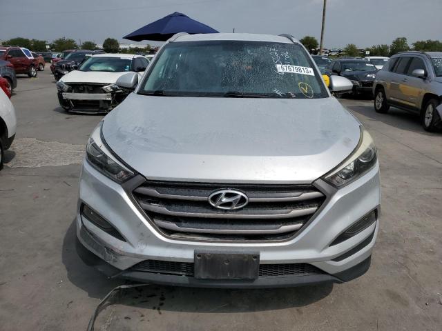 Photo 4 VIN: KM8J33A42GU163925 - HYUNDAI TUSCON 