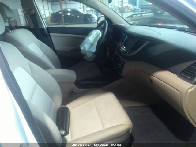 Photo 4 VIN: KM8J33A42HU437870 - HYUNDAI TUCSON 