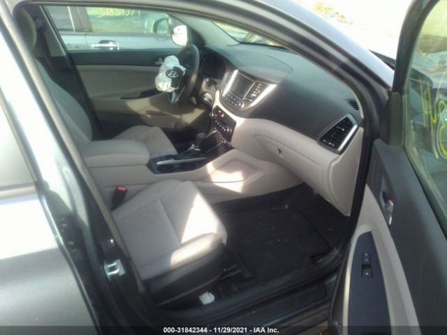 Photo 4 VIN: KM8J33A42HU467905 - HYUNDAI TUCSON 