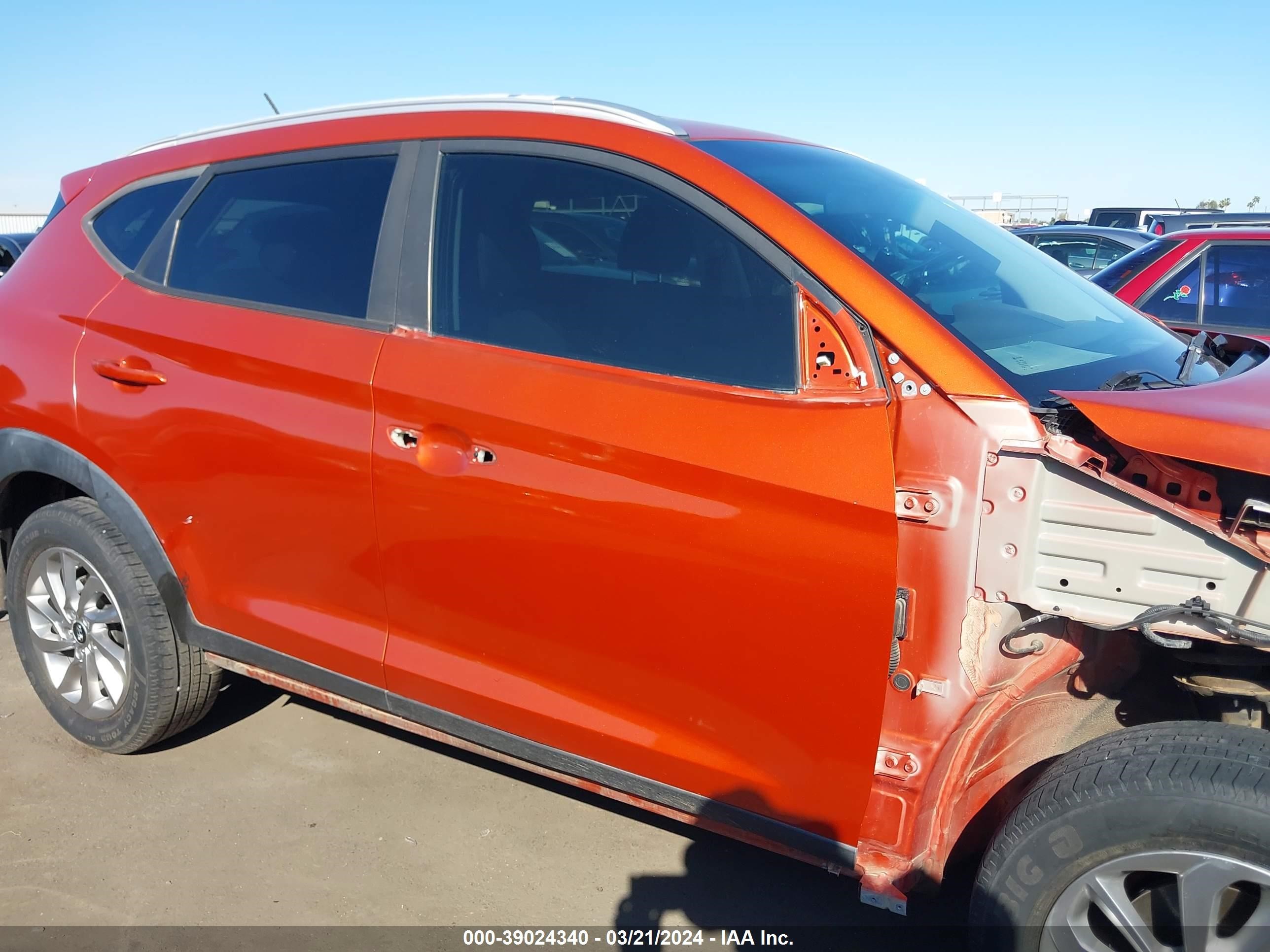 Photo 13 VIN: KM8J33A42HU487247 - HYUNDAI TUCSON 