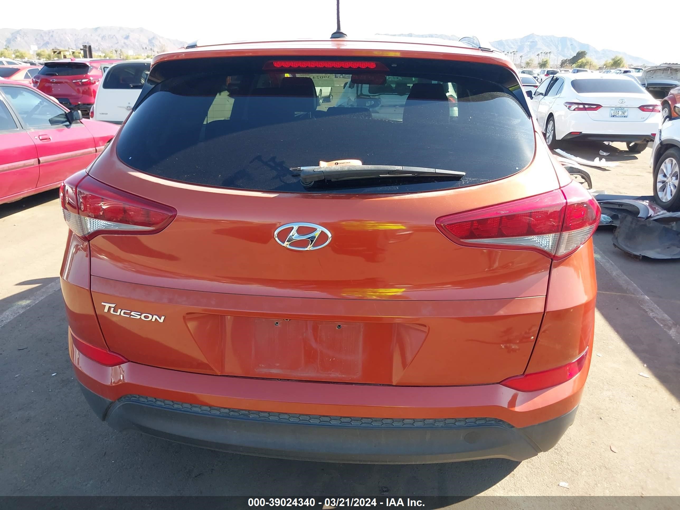 Photo 16 VIN: KM8J33A42HU487247 - HYUNDAI TUCSON 