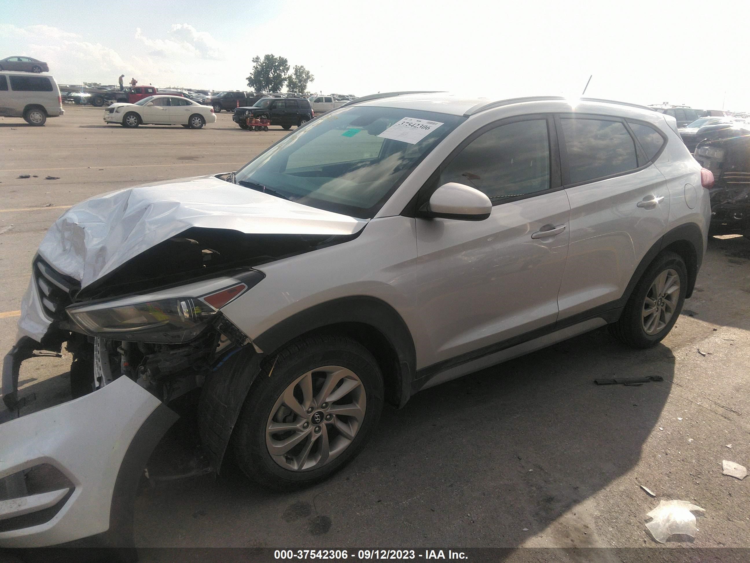 Photo 13 VIN: KM8J33A42HU567454 - HYUNDAI TUCSON 