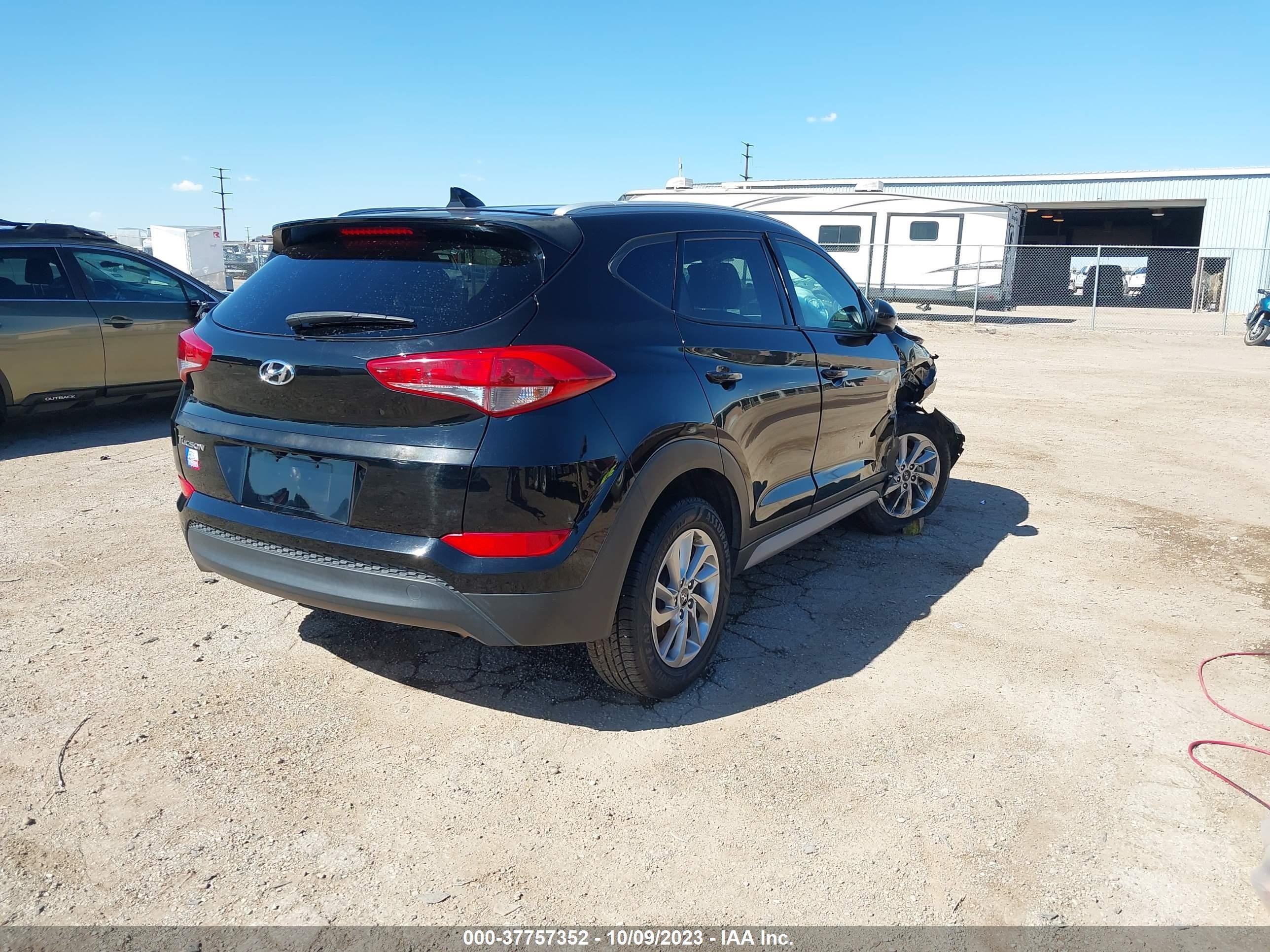 Photo 3 VIN: KM8J33A42JU708481 - HYUNDAI TUCSON 