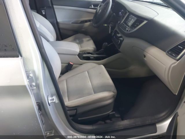 Photo 4 VIN: KM8J33A42JU754375 - HYUNDAI TUCSON 