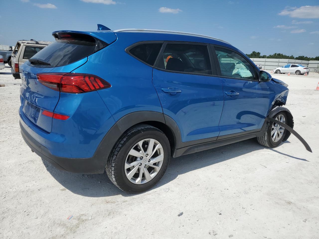 Photo 2 VIN: KM8J33A42KU979493 - HYUNDAI TUCSON LIM 