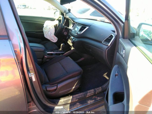 Photo 4 VIN: KM8J33A43GU202098 - HYUNDAI TUCSON 