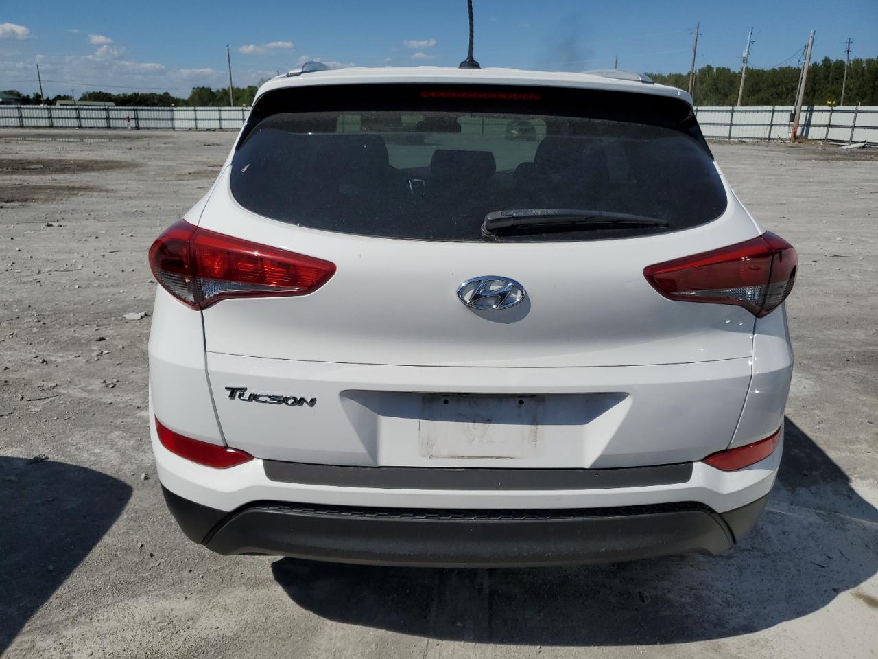 Photo 5 VIN: KM8J33A43GU233688 - HYUNDAI TUCSON 