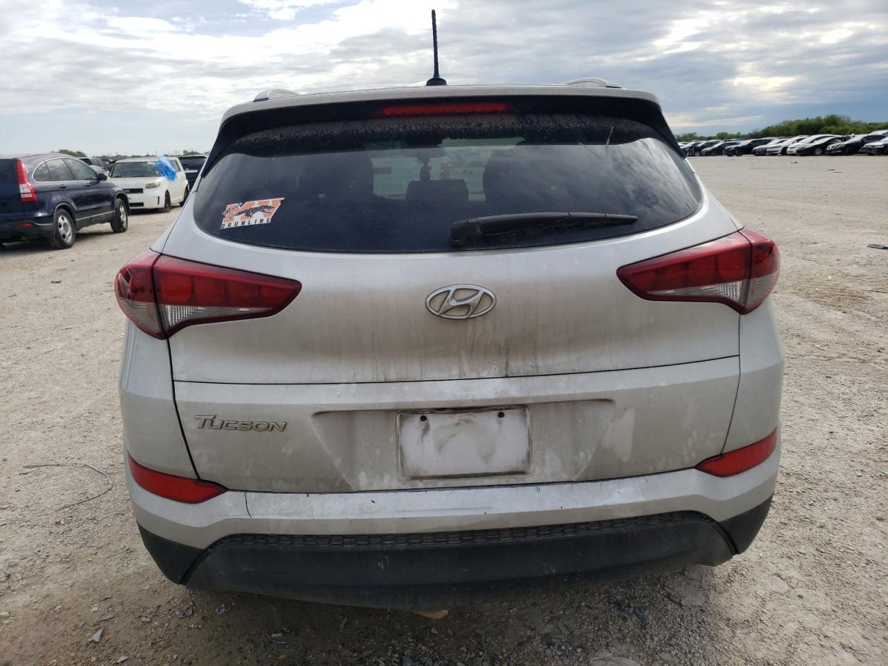 Photo 5 VIN: KM8J33A43HU263484 - HYUNDAI TUCSON 