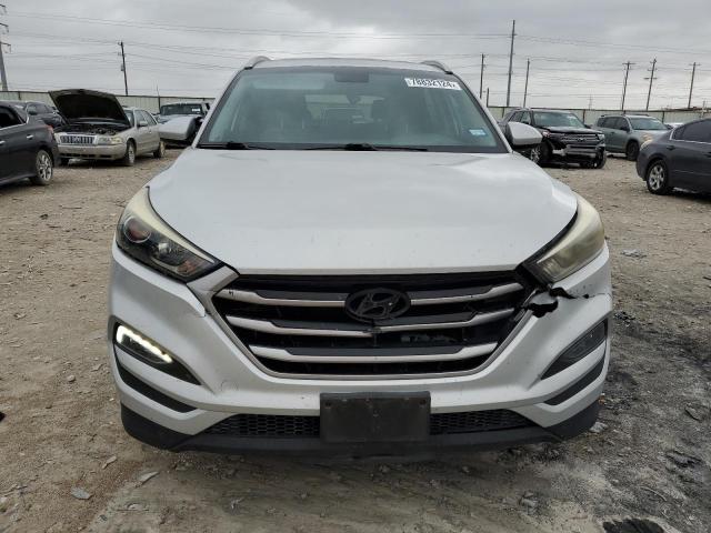 Photo 4 VIN: KM8J33A43HU327491 - HYUNDAI TUCSON LIM 