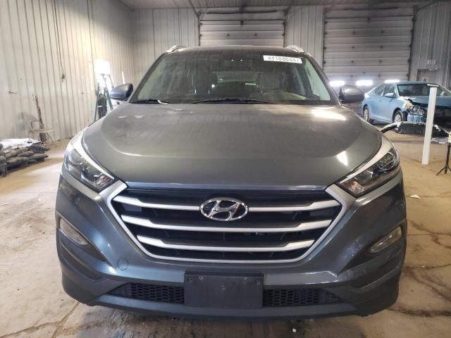 Photo 4 VIN: KM8J33A43HU390400 - HYUNDAI TUCSON 