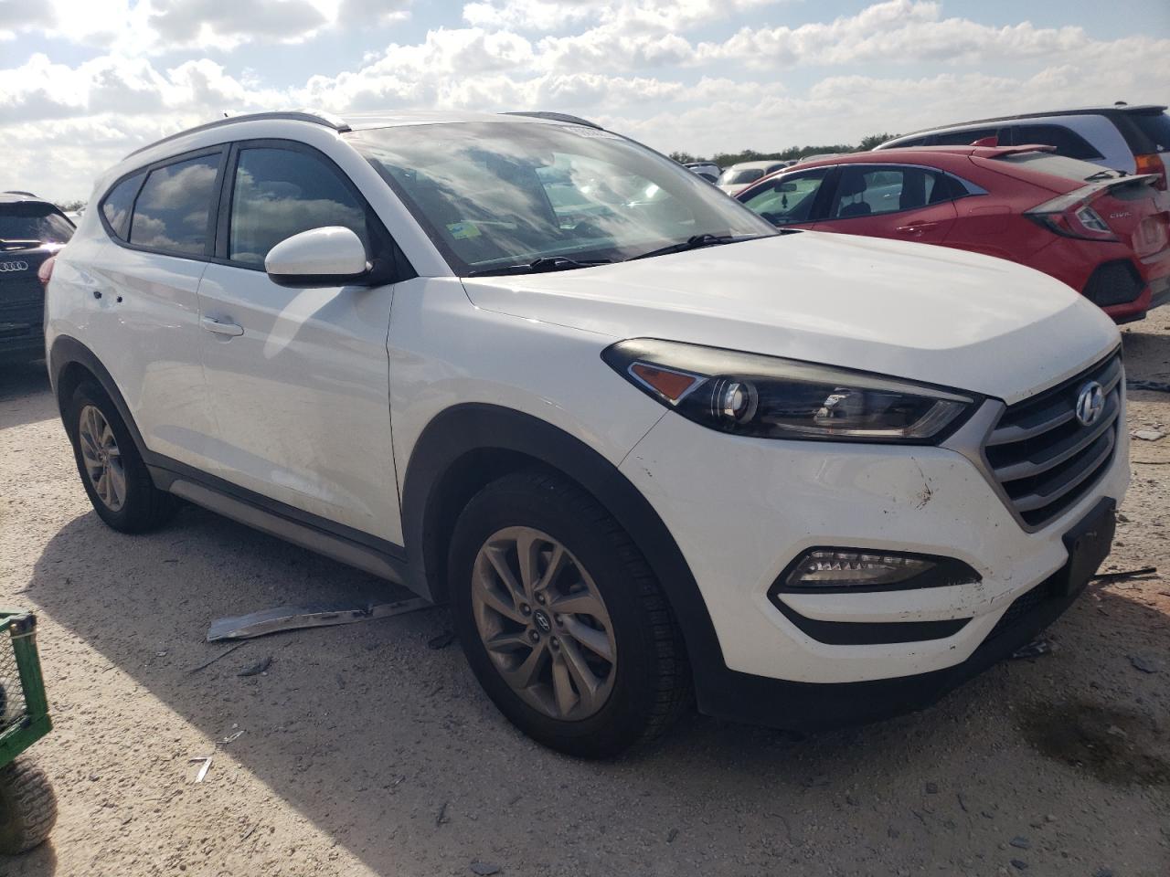 Photo 3 VIN: KM8J33A43HU451325 - HYUNDAI TUCSON 