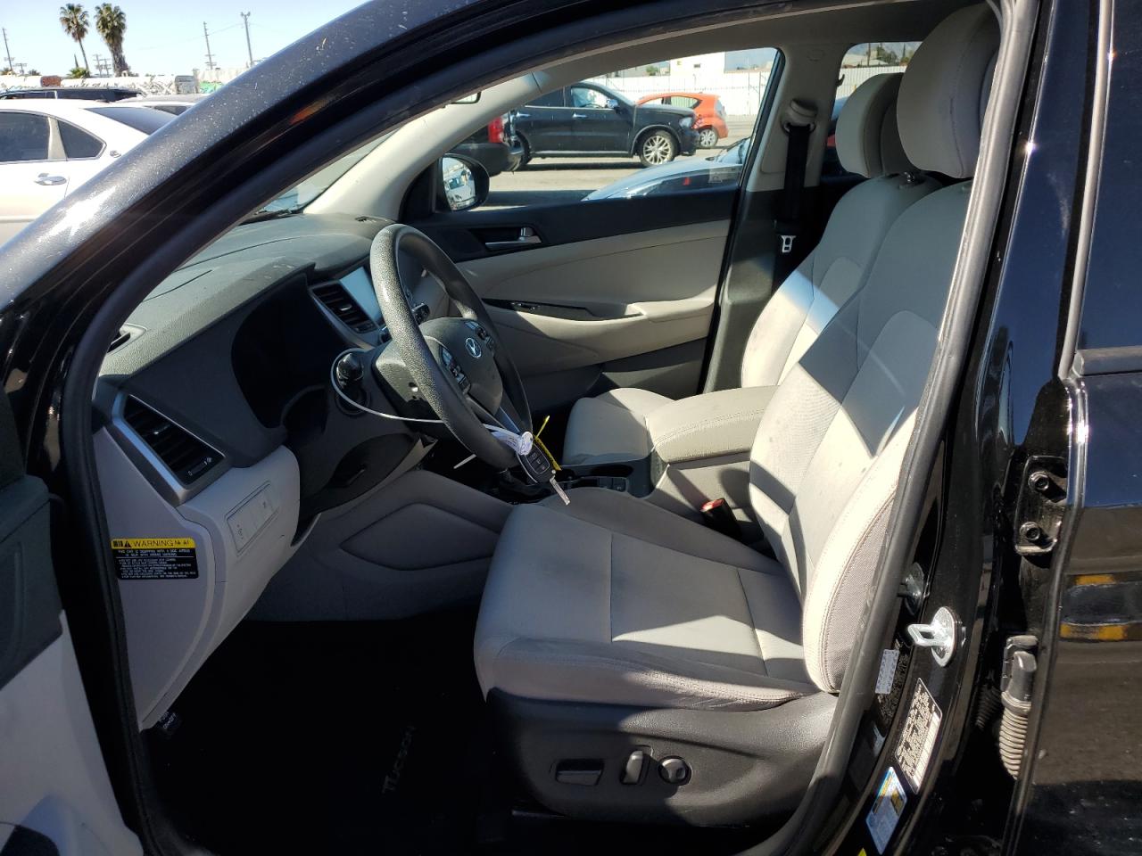 Photo 6 VIN: KM8J33A43JU655693 - HYUNDAI TUCSON 