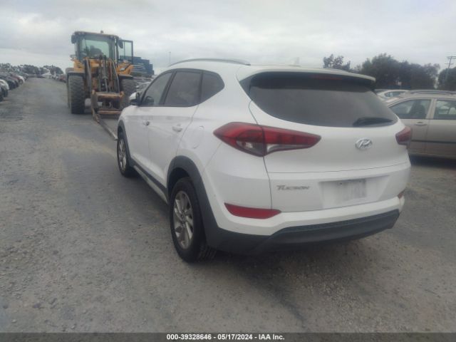 Photo 2 VIN: KM8J33A43JU677001 - HYUNDAI TUCSON 