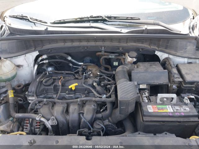 Photo 9 VIN: KM8J33A43JU677001 - HYUNDAI TUCSON 