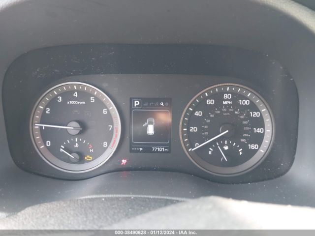 Photo 6 VIN: KM8J33A43JU779768 - HYUNDAI TUCSON 