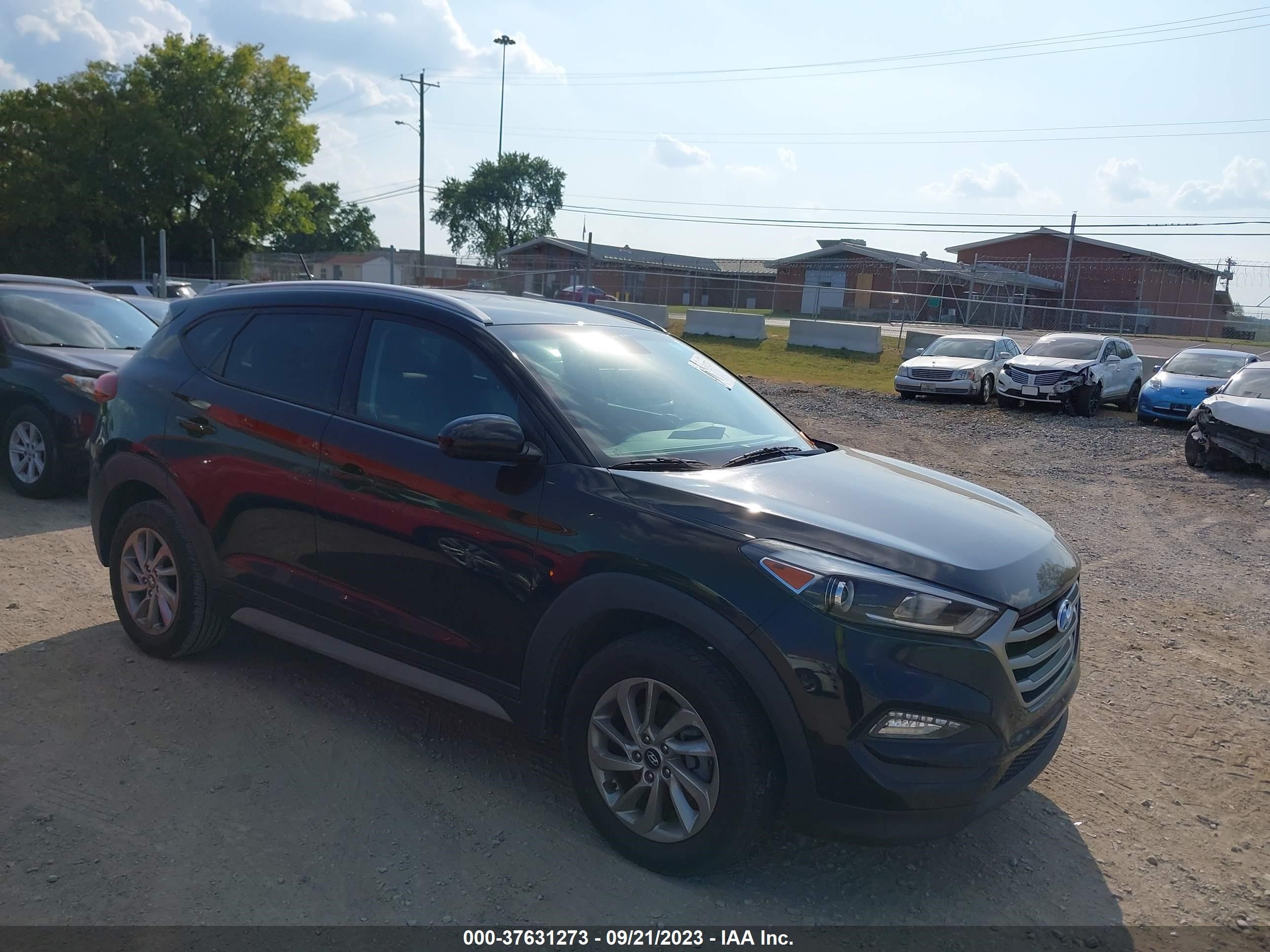 Photo 0 VIN: KM8J33A44HU280262 - HYUNDAI TUCSON 