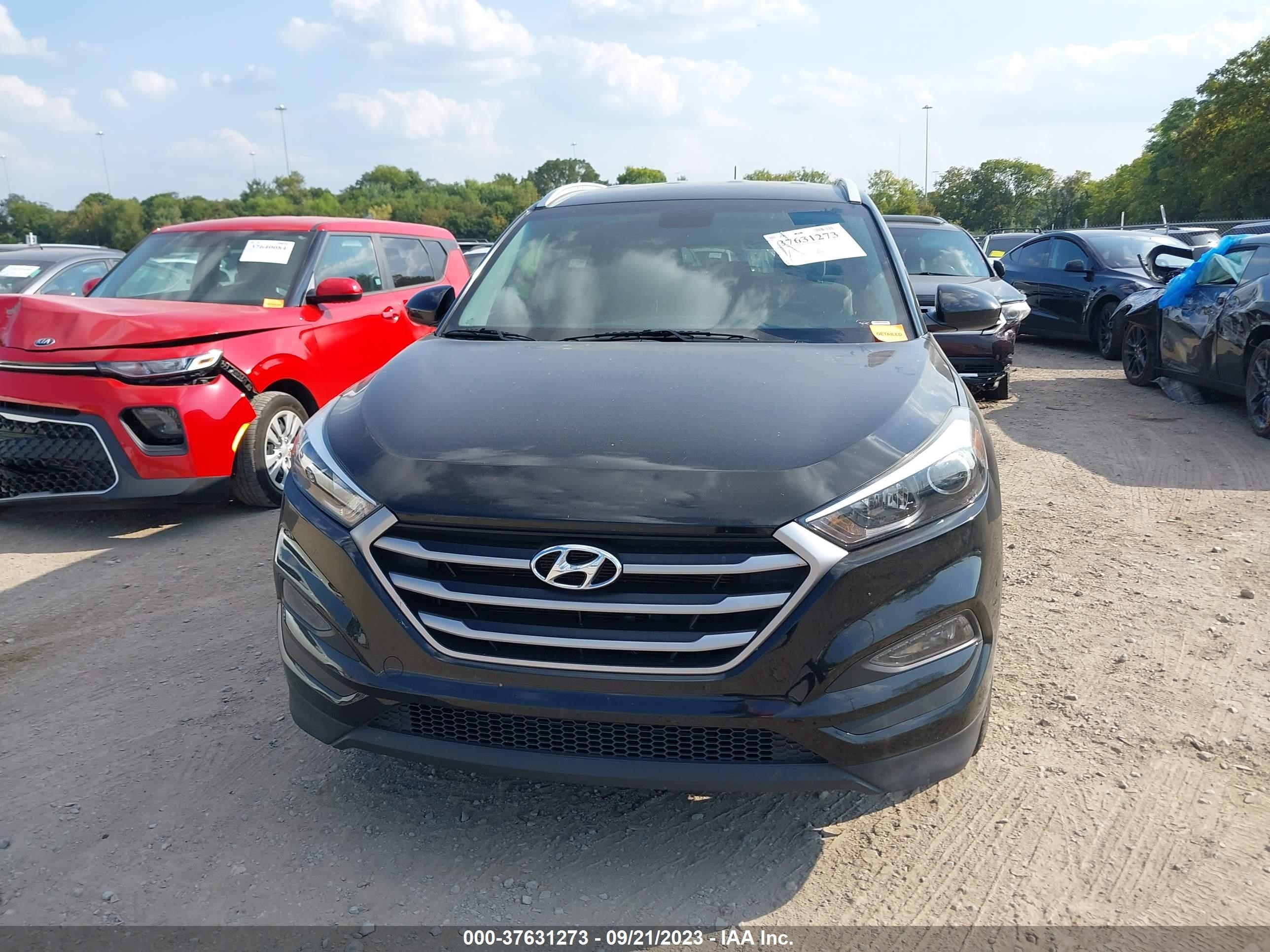 Photo 11 VIN: KM8J33A44HU280262 - HYUNDAI TUCSON 