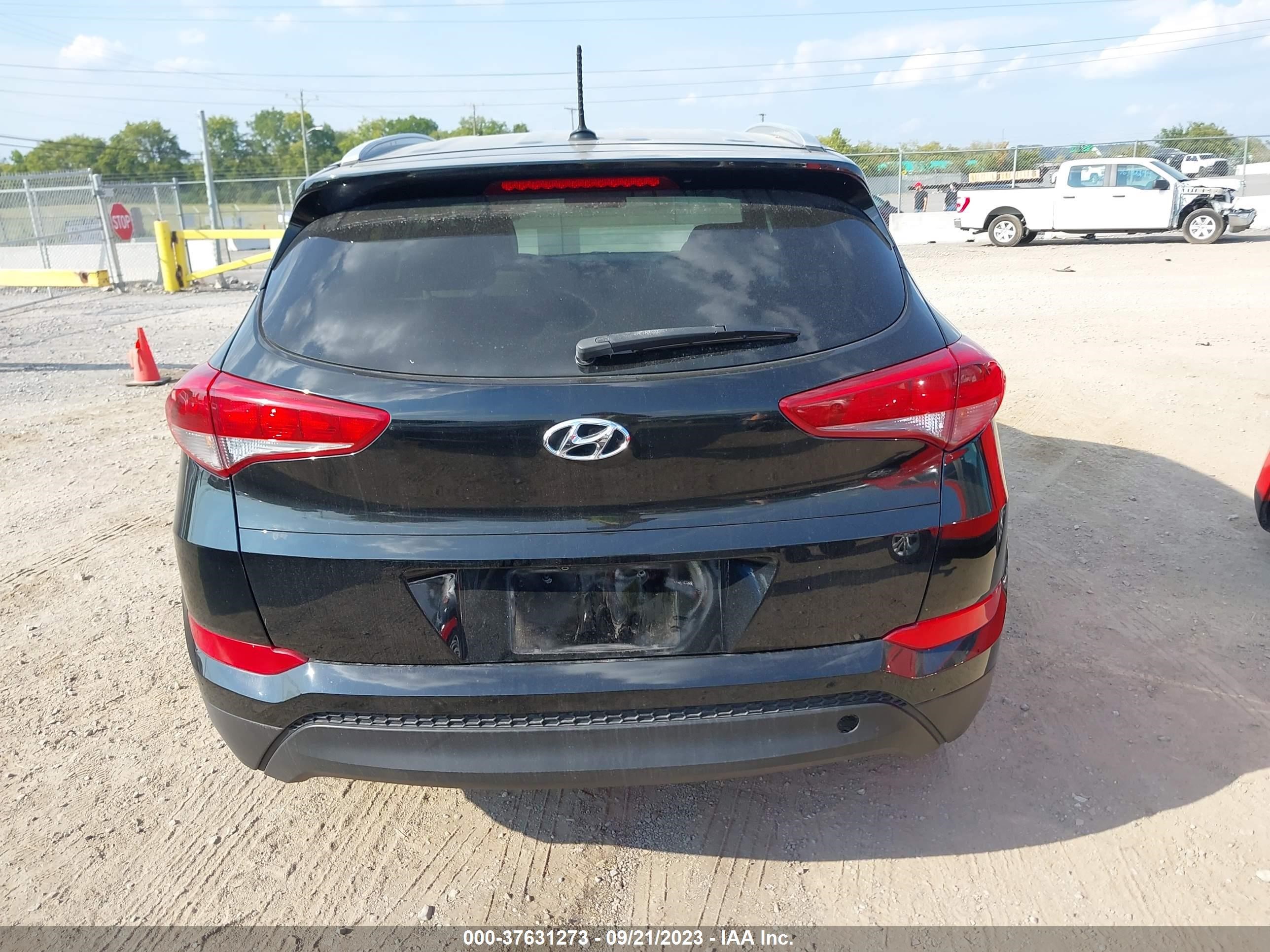 Photo 15 VIN: KM8J33A44HU280262 - HYUNDAI TUCSON 