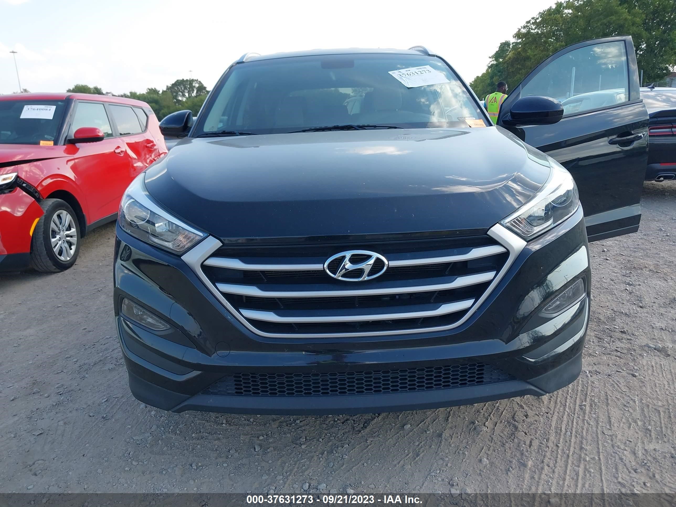 Photo 5 VIN: KM8J33A44HU280262 - HYUNDAI TUCSON 