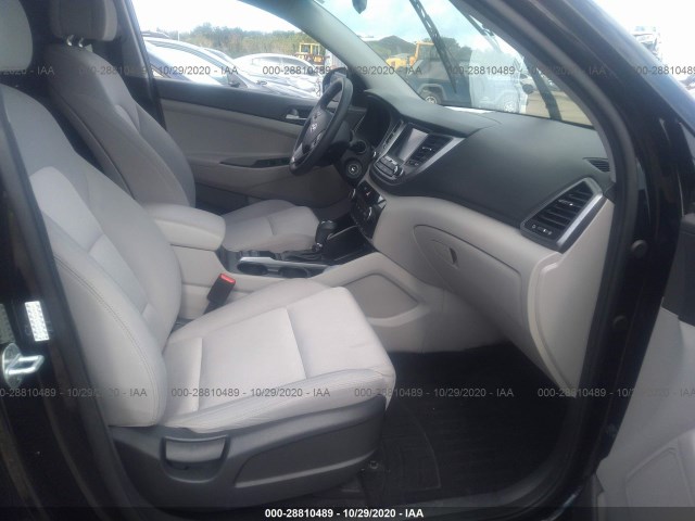 Photo 4 VIN: KM8J33A44JU608981 - HYUNDAI TUCSON 