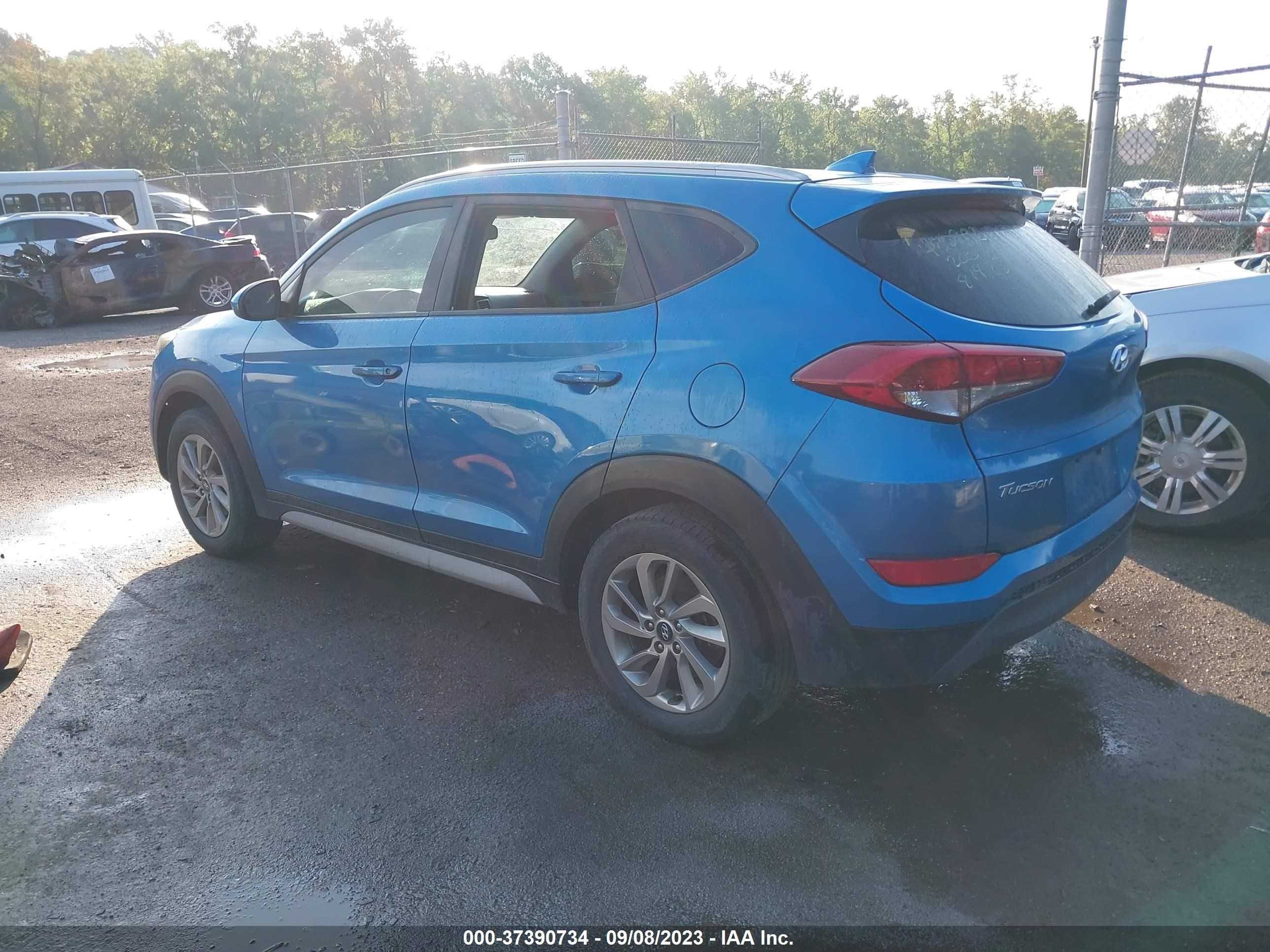 Photo 2 VIN: KM8J33A44JU662037 - HYUNDAI TUCSON 